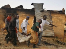 Una aldea cerca de Jos, tras el ataque.