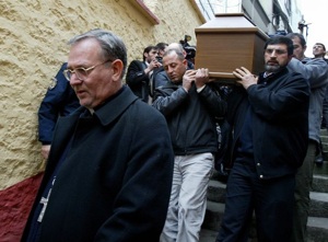 Monseñor Padovese en los funerales de Andrea Santoro.