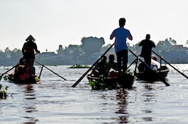 Embarcaciones en el río Mekong.