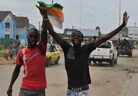 Celebraciones tras la captura de Laurent Gbagbo. 