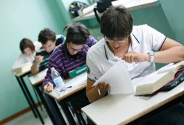 Estudiantes durante el examen de selectividad.