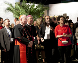 La inauguración de la exposición con el cardenal Marc Ouellet.