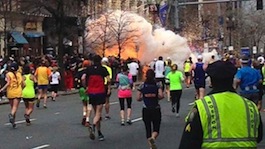 Una de las explosiones en la maratón de Boston.