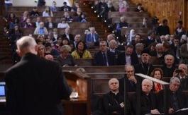 Un momento del encuentro, en el Aula Magna <br>de la Universidad Católica de Milán.