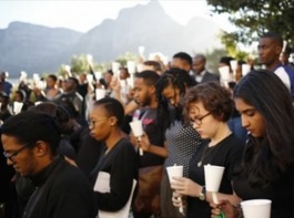 Oración común tras la matanza de Garissa.